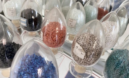 熱塑性增強(qiáng)塑料的收縮率有何特點(diǎn)？淺談熱塑性增強(qiáng)塑料的工藝特性和成型注意事項(xiàng)